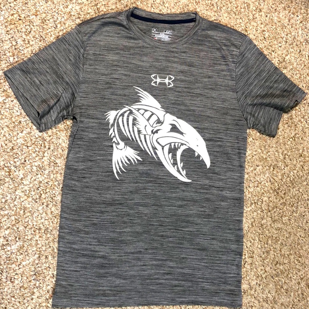 Under Armour T-shirt